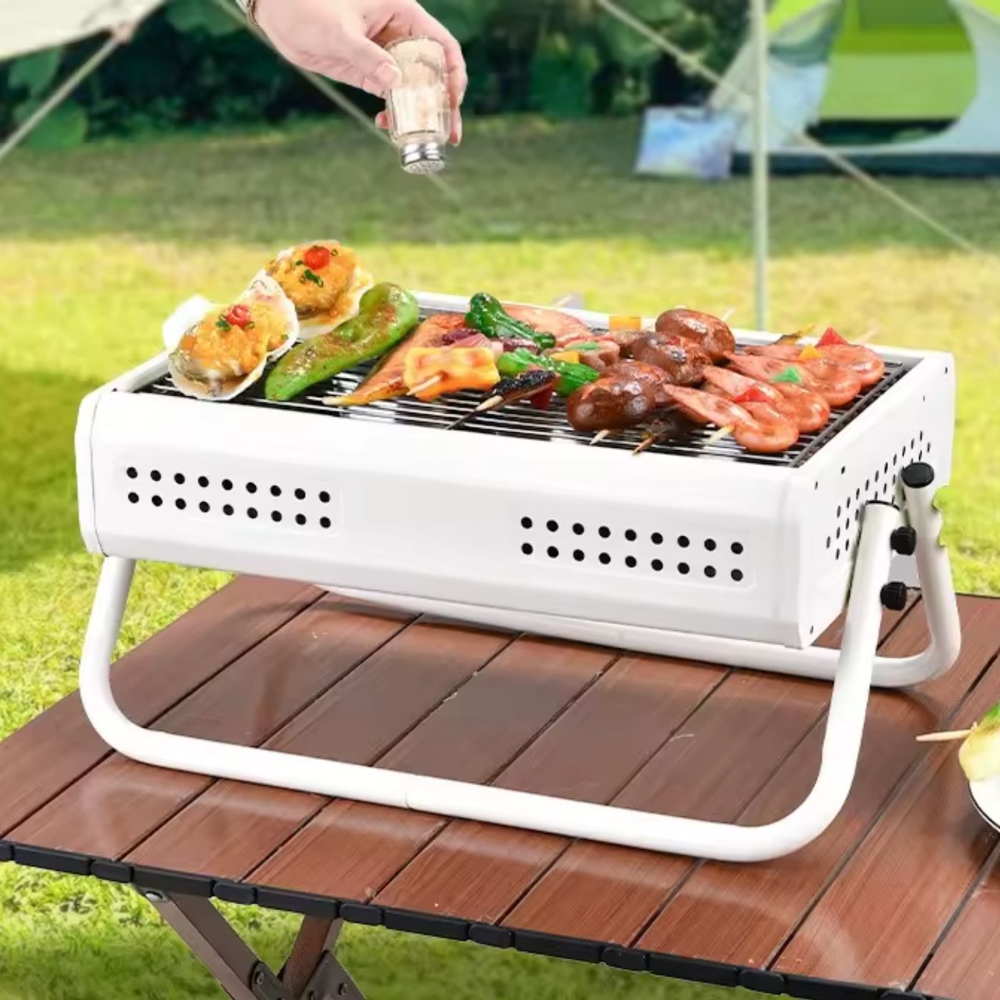 Barbecue d'extérieur portable avec pieds pliables